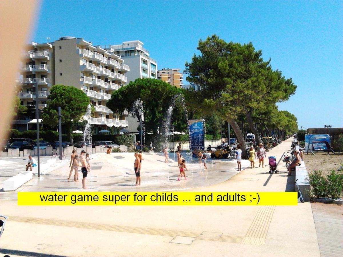 Lucerna Apartments At Sabbiadoro Beach Lignano Sabbiadoro Eksteriør bilde